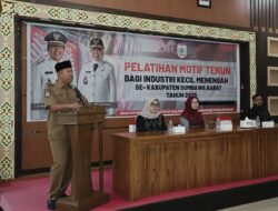 Dorong Peningkatan Ekonomi Kreatif, Diskoperindag KSB Kembali Gelar Pelatihan Motif Tenun