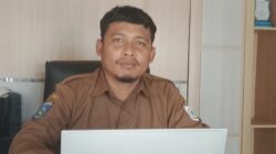 Pembagian Kartu KSB Maju, Sekdes Goa ‘Dukung Program Pemerintah’