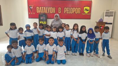 Mako Brimob Batalyon B Pelopor Polda NTB, Menyambut kedatangan anak anak TK N 3 Sumbawa