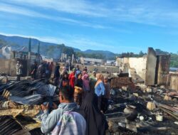 Si Jago Merah Mengamuk, 31 Rumah Rata Dengan Tanah